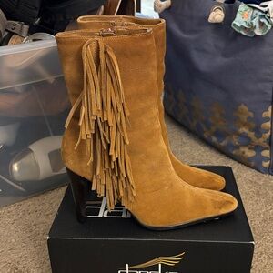 Predictions Leather Collection Fringe Suede Tan Boots